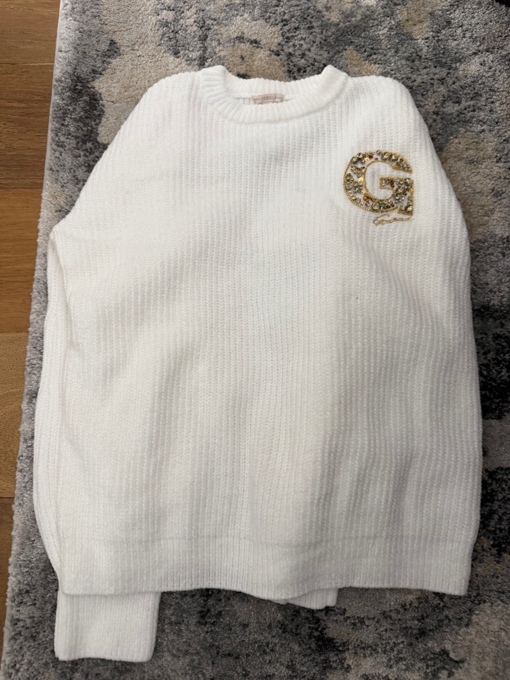 Guess sweater size 10 never worn but missing tags